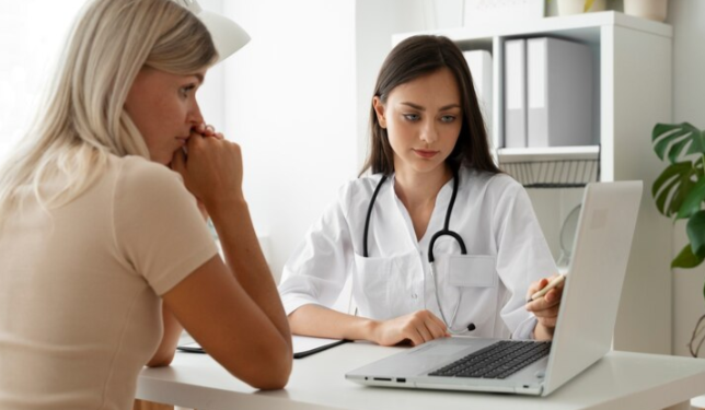 Минздрав планирует сократить число больничных для часто болеющих россиян