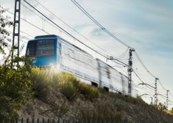 На 2,5 часа задержали электричку "Москва - Рязань" На 2,5 часа задержали электричку «Москва — Рязань»