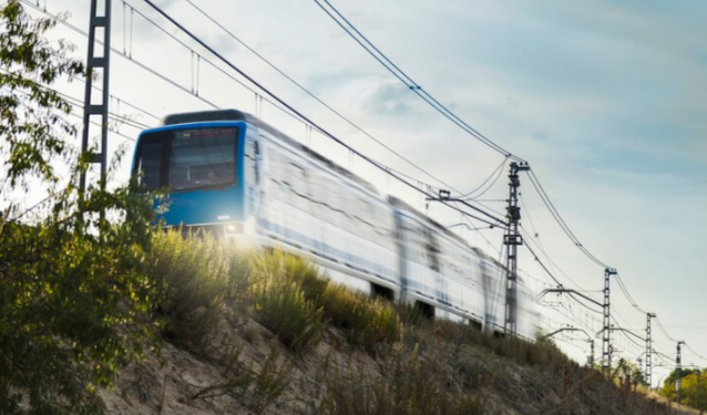 На 2,5 часа задержали электричку "Москва - Рязань" На 2,5 часа задержали электричку «Москва — Рязань»