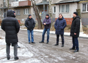 В первый день нового года мэр Рязани Виталий Артемов провел объезд городских территорий В первый день нового года мэр Рязани Виталий Артемов провел объезд городских территорий
