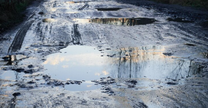 На улице Новоселов рязанка угодила в огромную лужу