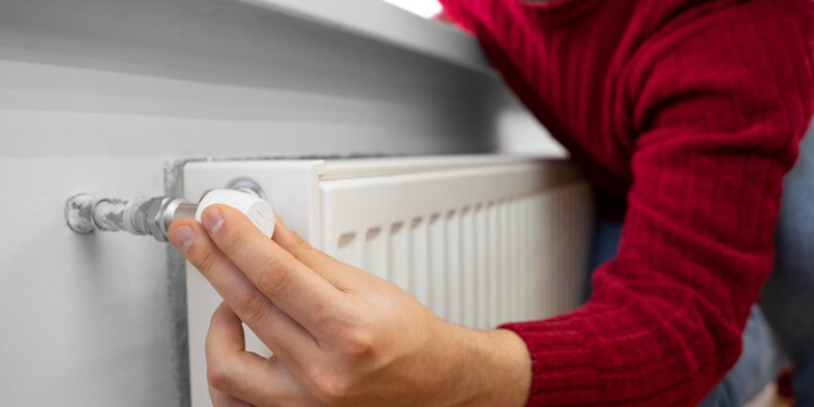 С 2025 года рязанцев будут штрафовать за самовольную замену радиаторов в квартире