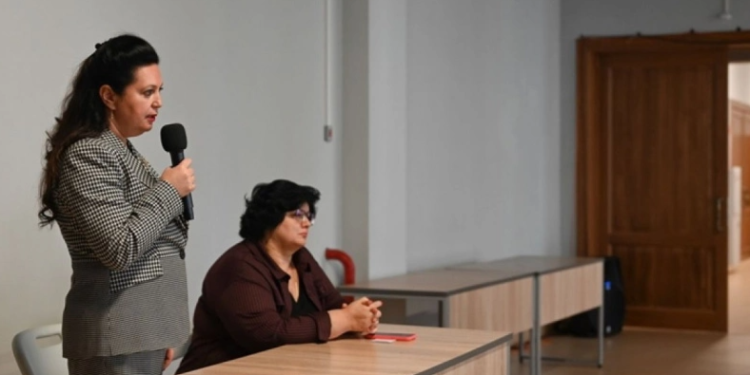 Нового директора РИАМЗ Инессу Фельдман представили коллективу