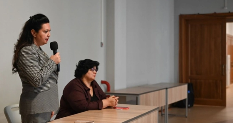 Нового директора РИАМЗ Инессу Фельдман представили коллективу