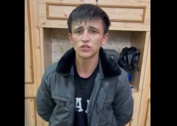 В Рязани мигрант на коленях просил прощения «у всего российского народа» за угрозу убийством девушке