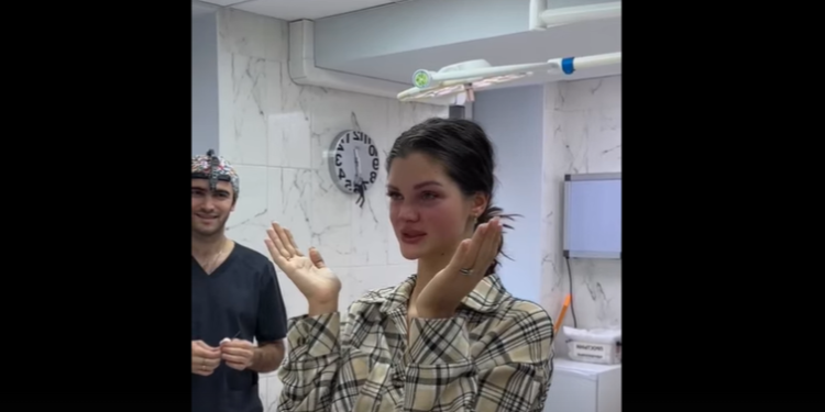 Экс-участница шоу «Дом-2» Самонина, живущая в Рязани, расплакалась после пластики носа