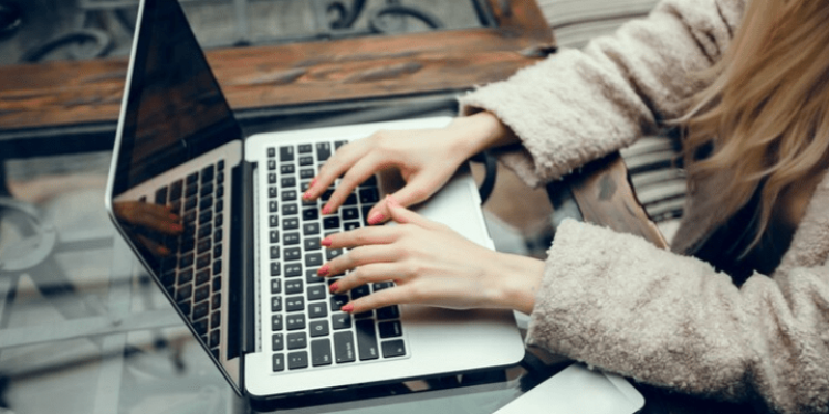 В России планируют сократить рабочую пятницу на один час