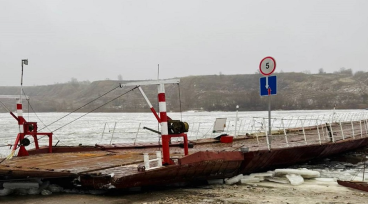 14 февраля в Спасском районе перекрыли два понтонных моста
