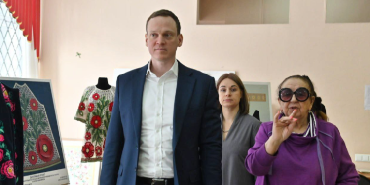Павел Малков посетил Рязанский институт традиционного прикладного искусства