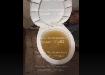 На улице Островского канализация затопила ателье На улице Островского канализация затопила ателье