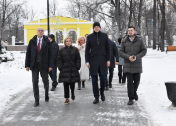 Любимова и Малков обсудили развитие Нижнего городского парка в Рязани Любимова и Малков обсудили развитие Нижнего городского парка в Рязани