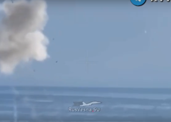 В Сети появились кадры воздушного боя рязанских десантников над Курской областью