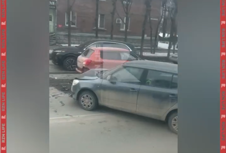 В Сети появилось видео с места серьезного ДТП на Куйбышевском шоссе