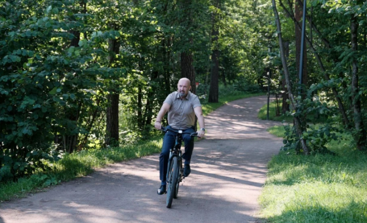 Рязанцев удивили несогласованным фото сенатора от Рязанской области Аноприенко