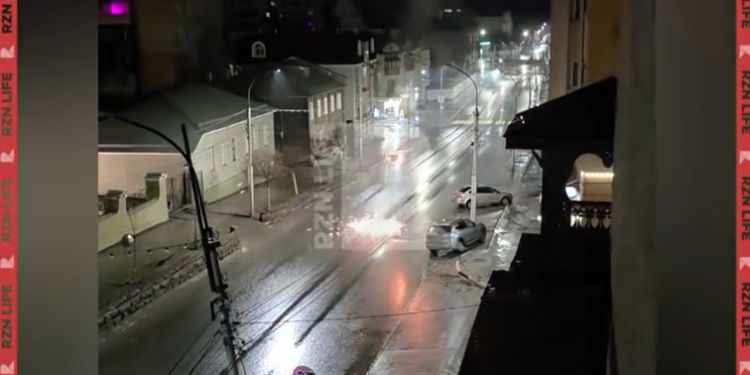 Рязанцы вновь засняли искрящиеся в городе провода