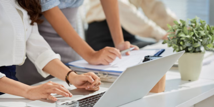 На ярмарке вакансий рязанцам представили более 80 вакансий с зарплатой выше 100 тысяч рублей На ярмарке вакансий рязанцам представили более 80 вакансий с зарплатой выше 100 тысяч рублей