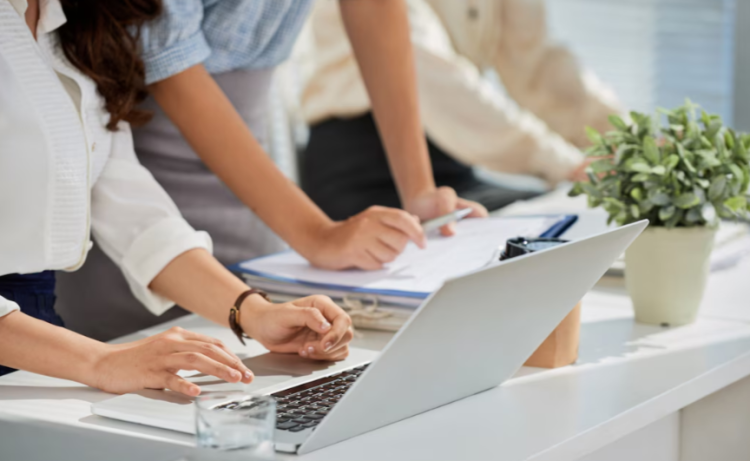 На ярмарке вакансий рязанцам представили более 80 вакансий с зарплатой выше 100 тысяч рублей