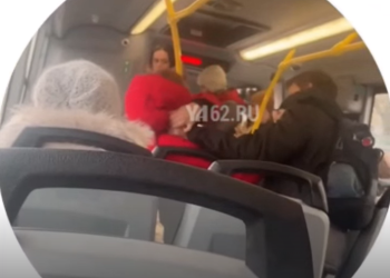 В рязанской маршрутке №50 подрались две пассажирки