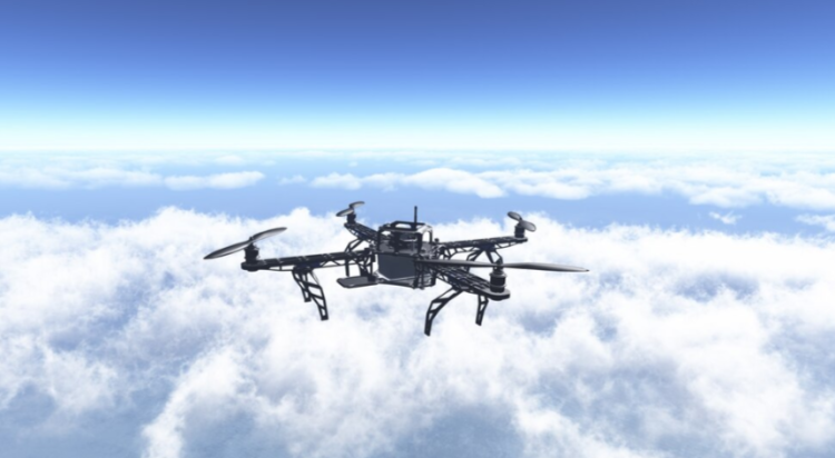 На западе Москвы вражеский беспилотник угодил в часть кровли многоэтажного жилого дома