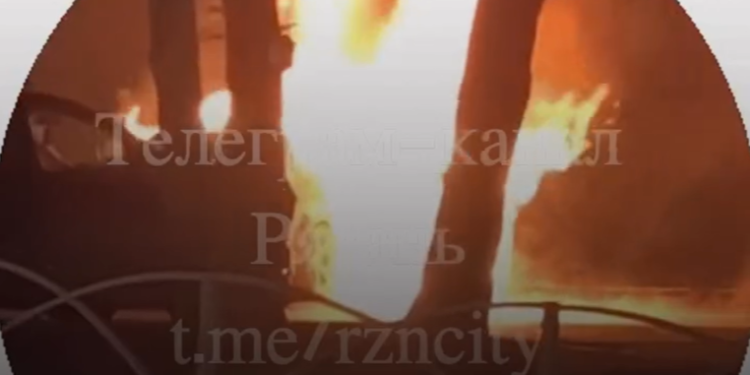 В рязанской Дашково-Песочне сгорел автомобиль