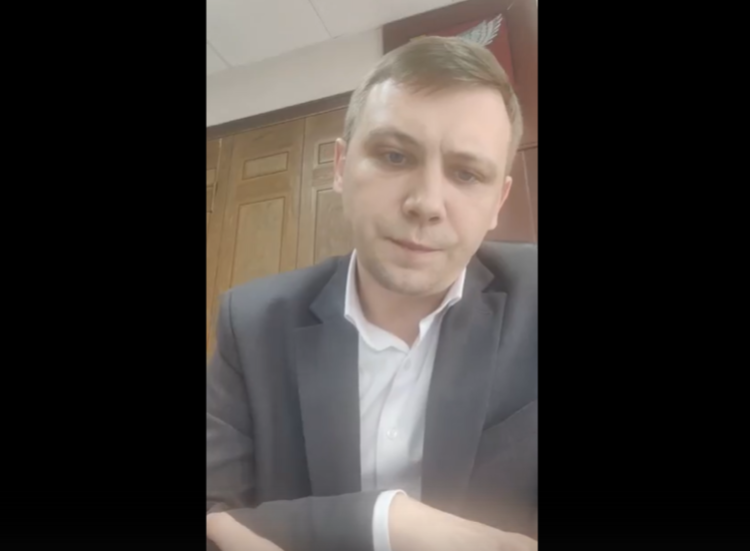 Ромодин отреагировал на критику в отношении семьи Искандаровых, получившей сертификат