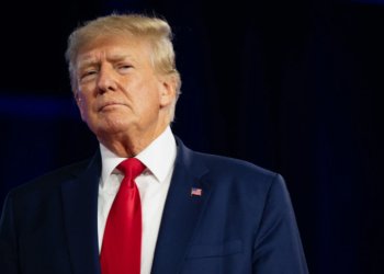 Трамп планирует поговорить с Путиным 18 марта Трамп планирует поговорить с Путиным 18 марта