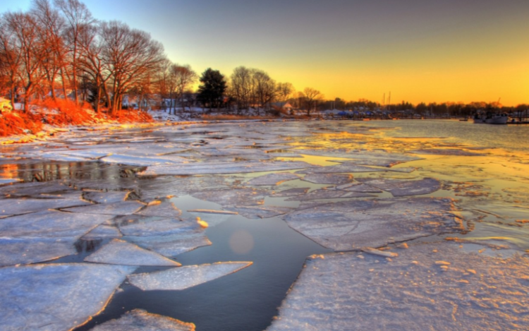 Рязанцев предупредили об опасности выхода на лед