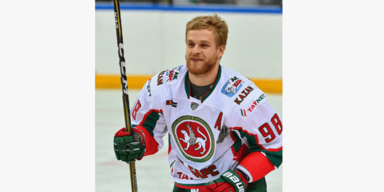 В возрасте 34 лет скончался российский хоккеист Федор Малыхин