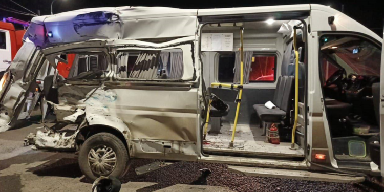 В ДТП с участием маршрутки в рязанском Рыбном погибли два человека