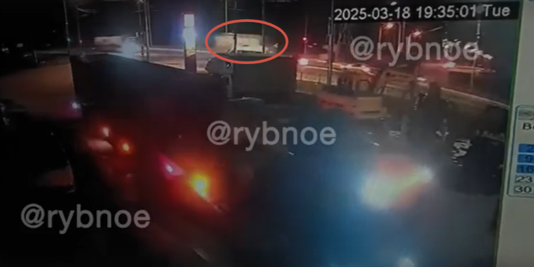 В Сети опубликовали ролик момента смертельного ДТП в Рыбновском районе В Сети опубликовали ролик момента смертельного ДТП в Рыбновском районе