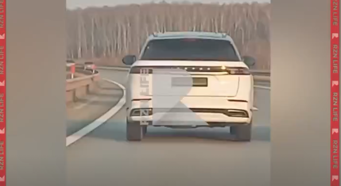 В Рязанской области на трассе М5 засняли автомобиль с «номерами-перевертышами»
