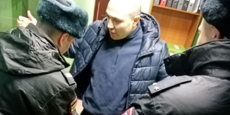 Рязанские полицейские выдворили из России 5 мигрантов-нарушителей