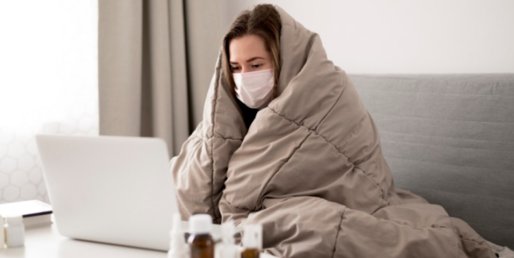 Роспотребнадзор опроверг информацию о вирусе, который вызывает кашель с кровью