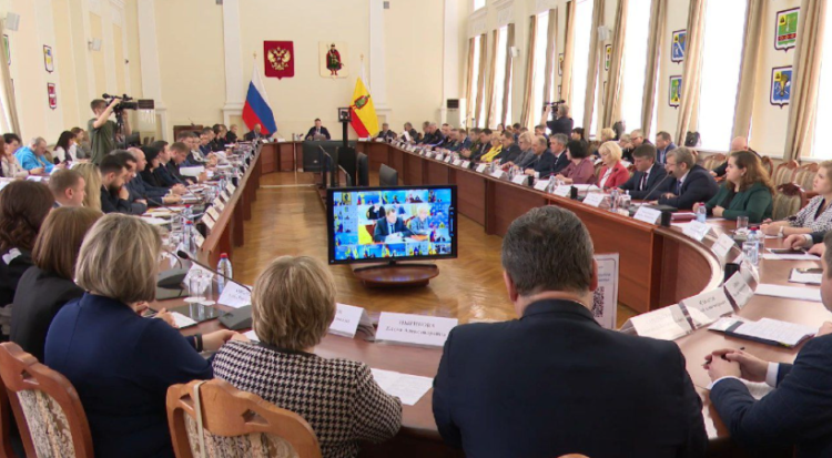 Мэр Рязани Артемов рассказал о предстоящем ремонт дороги на улице Лизы Чайкиной