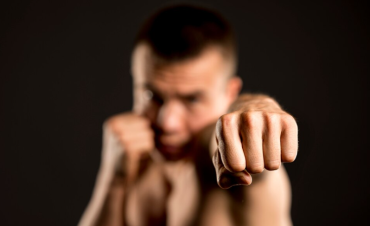 В Рязанской области педагог и бизнесмен отделались условным сроком за избиение подростка