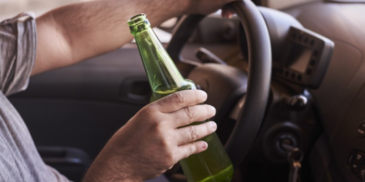 В рязанском Ряжске полицейские остановили 27-летнего нетрезвого водителя на ВАЗ