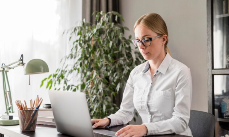 В Госдуме предложили сократить рабочий день для женщин на один час