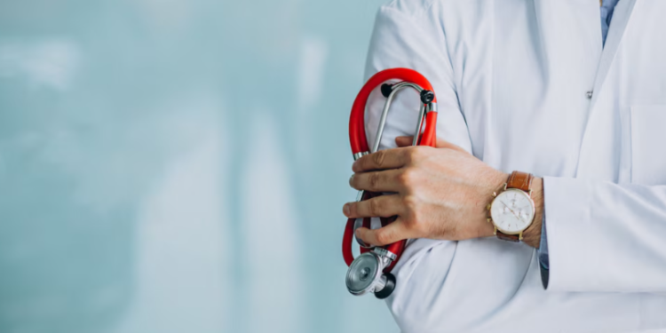 Невролог Мартынов порекомендовал россиянам после 50 лет отказаться от алкоголя