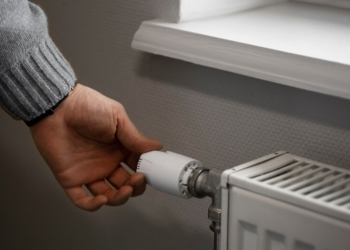 Администрация напомнила о необходимом условии для отключения отопления в Рязани