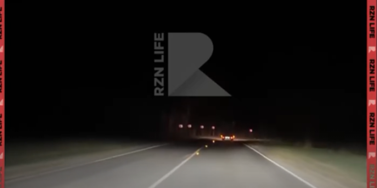 Светящуюся разметку нанесли на опасном участке трассы в Клепиковском районе