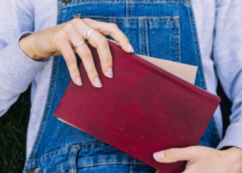 Филолог Каленчук: ударение в слове «звонит» будет падать на первый слог