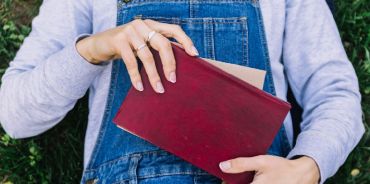 Филолог Каленчук: ударение в слове "звонит" будет падать на первый слог