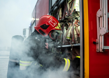 На улице 2-я Прудная на складе произошел пожар На улице 2-я Прудная на складе произошел пожар