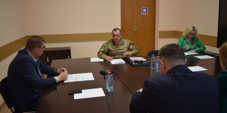 Артемов поручил провести ямочный ремонт к 9 мая в рязанском Голенчино Артемов поручил провести ямочный ремонт к 9 мая в рязанском Голенчино