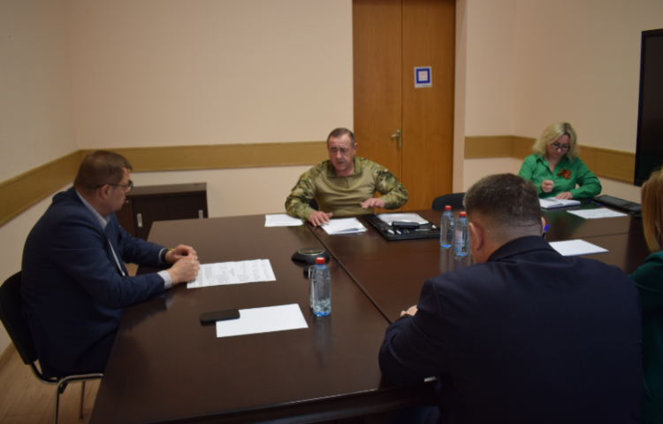 Артемов поручил провести ямочный ремонт к 9 мая в рязанском Голенчино