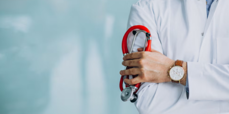 Котяков: в России средний возраст работников в сфере здравоохранения составляет 44,5 года Котяков: в России средний возраст работников в сфере здравоохранения составляет 44,5 года