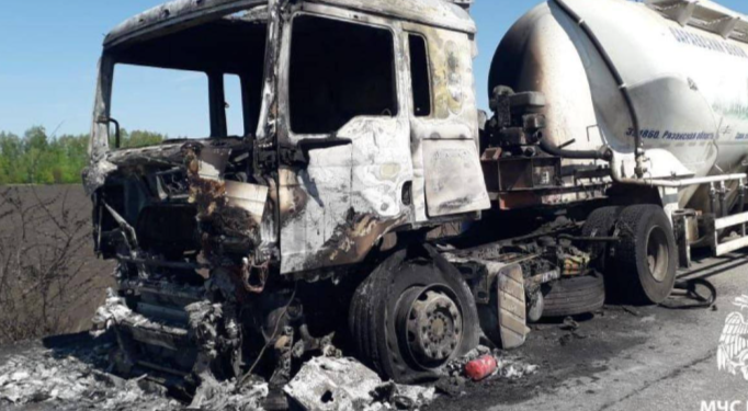 В Сараевском районе на трассе сгорел грузовик
