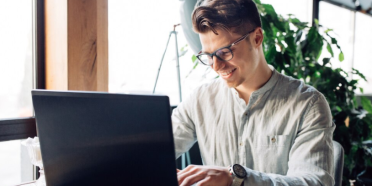 Россиянам напомнили, что 7 мая не станет сокращенным днем