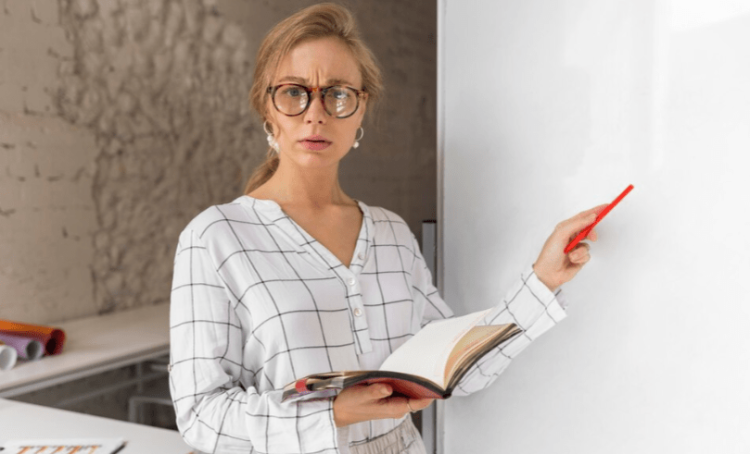 HeadHunter: средняя зарплата учителя в Рязанской области составляет почти 40 тысяч рублей в месяц