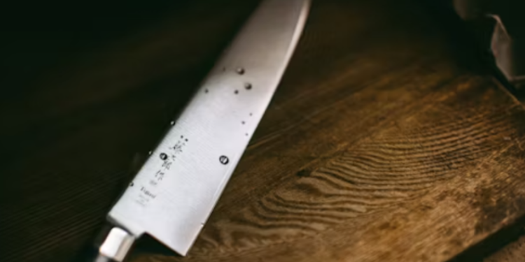 В Сасовском округе пьяный мужчина напал на женщину на остановке